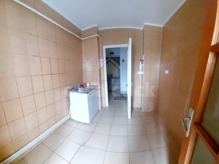 3 camere, etaj 2, balcon închis – Micro 21 - 8