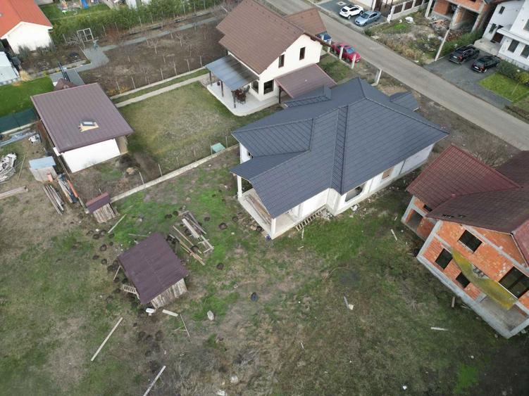 Casa la rosu in Livada, teren 600 mp - 4