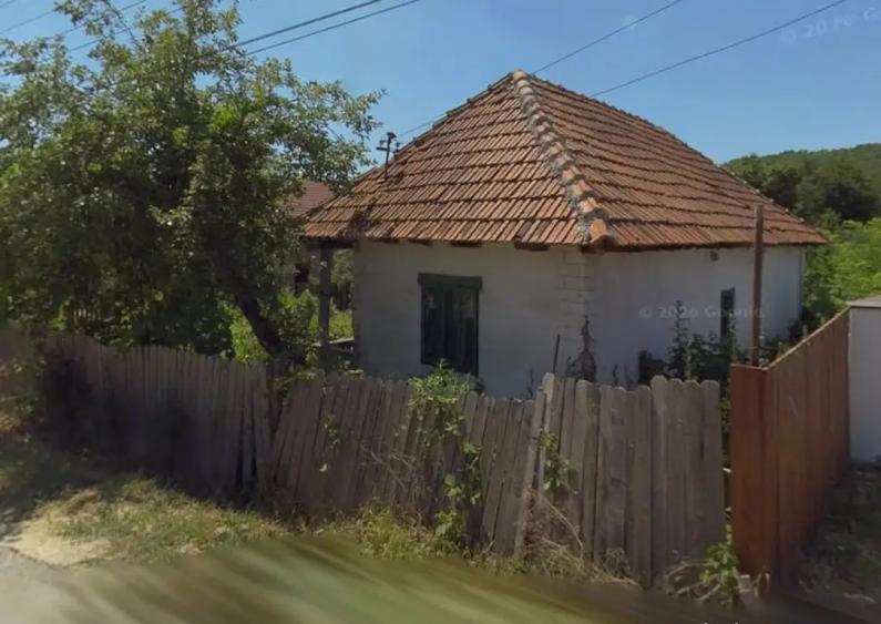 Vand casa ?i teren 1.549 mp in Bradet, com. Matasari - 1