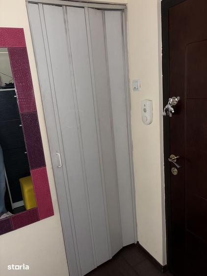 Apartament cu 3 camere decomandat în Giurgiului