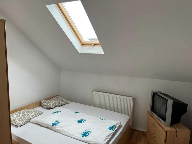 Inchiriere apartament 4 dormitoare, living, str Putnei, mansarda (et5) - 6