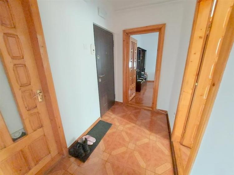 Apartament 3 camere decomandat, zona Mioritei - 18
