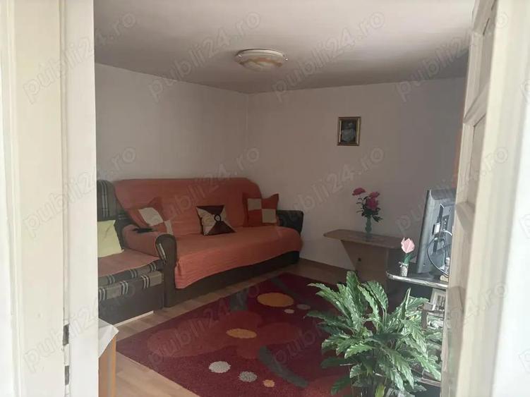 Vanzare casa cartier 23 August - 3