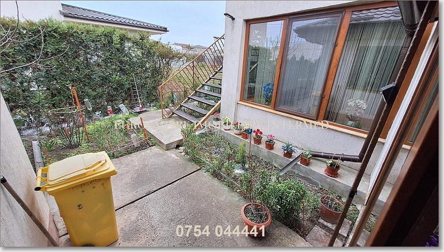 Vila+casa de vanzare zona Km 5 - 25