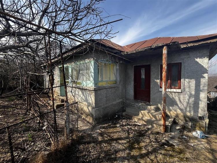 Teren de 9?nzard?n Seciu, Prahova  1.746 /?, cu utilitati si constructie demol - 1