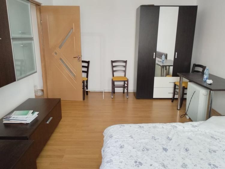 Garsoniera decomandata zona Dr. Taberei - str. Targu Neamt // Bloc reabilitat - 4