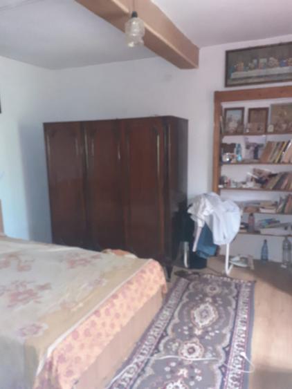 Casă cu 5 camere cu Teren 5165 Mp în Beștepe