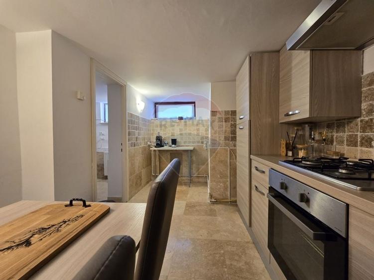 Vila unica in inima Bustenilor, vedere directa spre Caraiman - 3