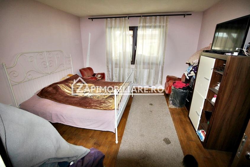 Casa 5 camere,250 mp,622 mp teren, cartier 7 Noiembrie,zona Sudului, - 4