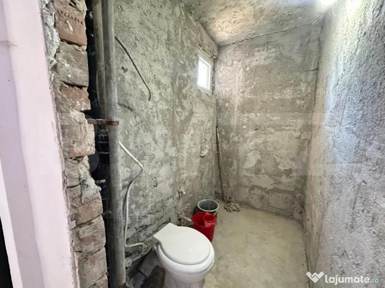 Apartament 3 camere la parter, bloc caramida, Micro 6 - 4