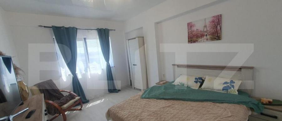 Apartament de 2 camere, Curte, Ac, Centrala, Parcare, Zona M - 1