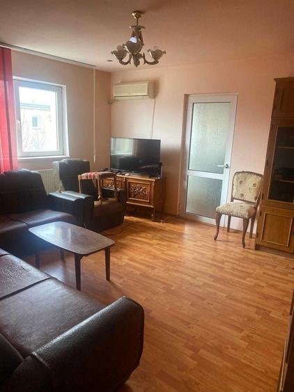 Vand apartament 3 camere Central, Oltenita Foarte spatios, ideal pentru tineri si familii - 8