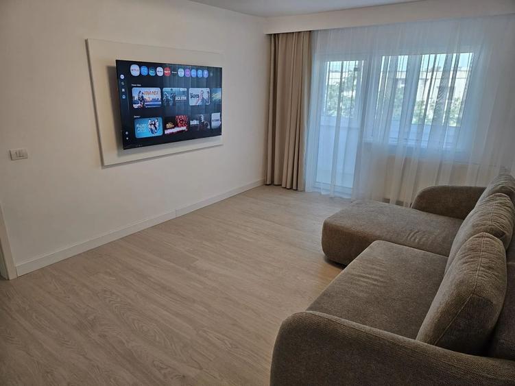 Apartament cu 4 camere decomandat, mobilat în Tomis III