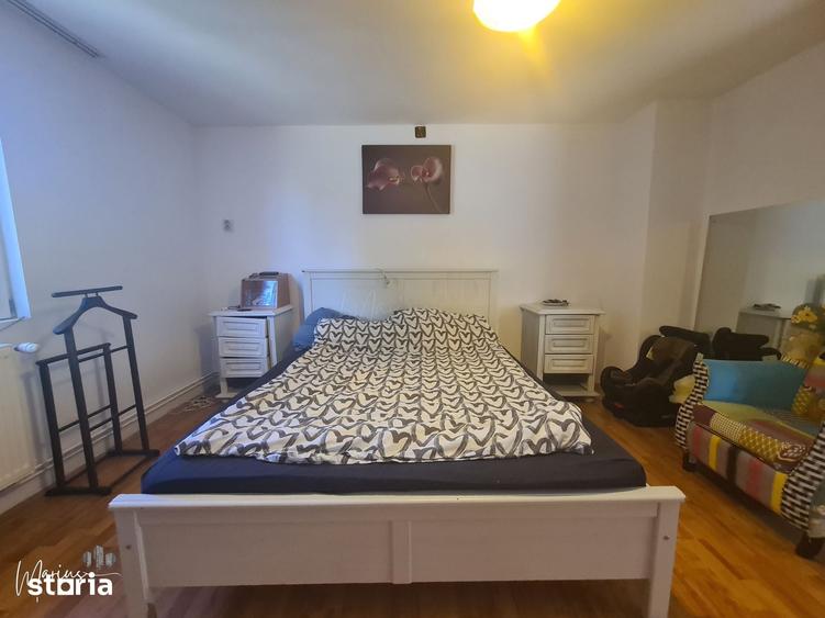 Casă cu 5 camere cu Teren 802 Mp în Central