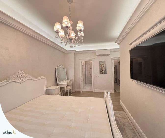Apartament cu 3 camere decomandat, mobilat în Central
