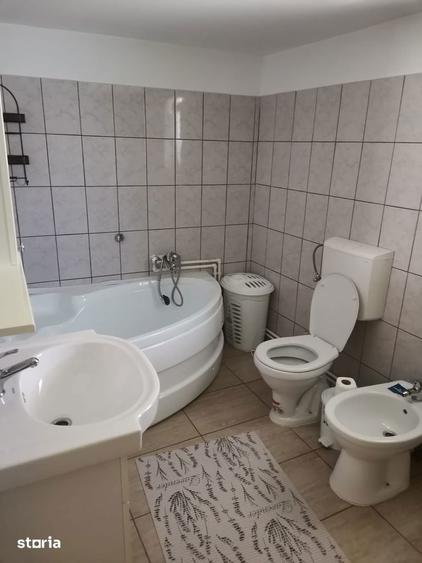 Casă cu 4 camere cu Teren 1200 Mp în Posești