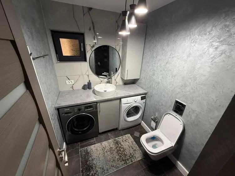 Apartament cu 3 camere decomandat în E3