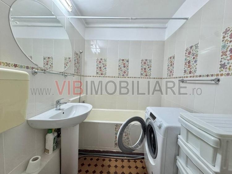 Apartament cu 2 camere decomandat în P-ța Alba Iulia