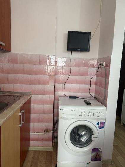 Apartament cu 2 camere decomandat, mobilat în 9 Mai