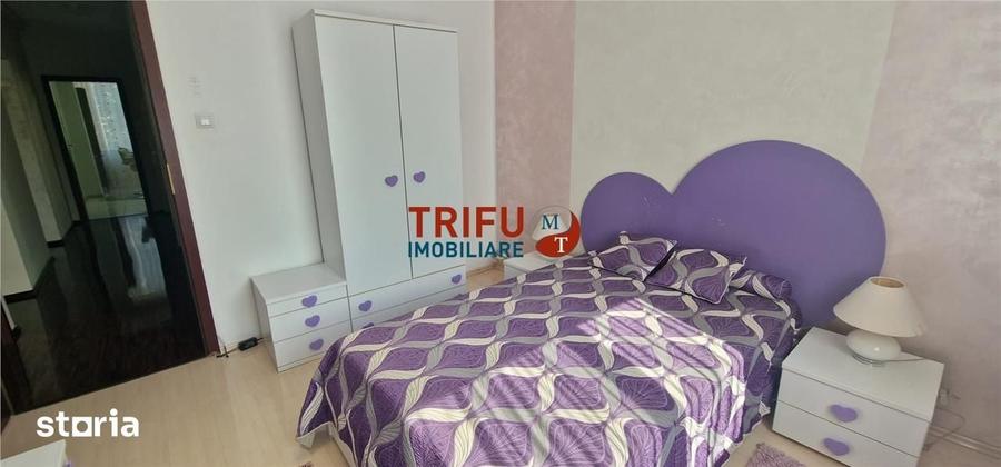 Apartament cu 4 camere decomandat în Cetate