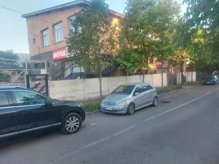 Spațiu comercial, de 300 mp, în Străulești