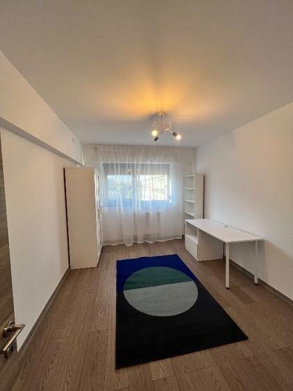 Apartament cu 3 camere semidecomandat, mobilat în Cotroceni