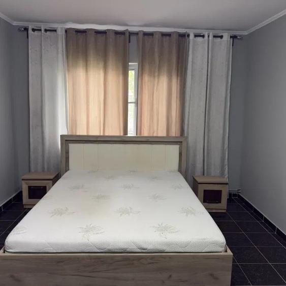 Apartament 1 Camera Baza 3 - Carrefour Market - 1