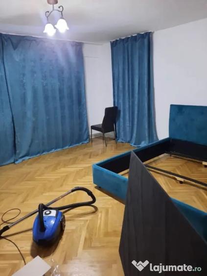 Apartament cu 4 camere decomandat în Grigorescu