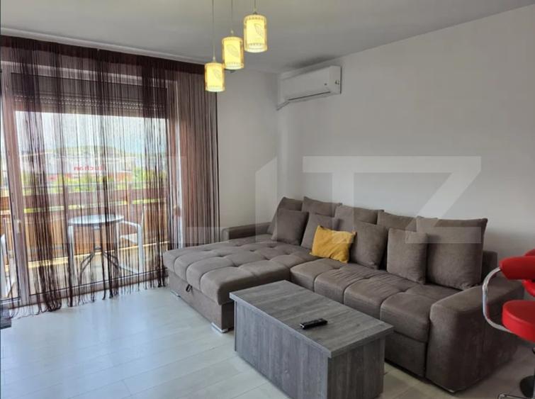 Apartament cu 2 camere semidecomandat, mobilat în Tractorul