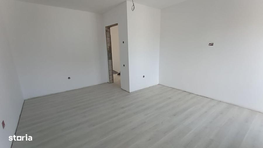 Casa 145mp utili, 450mp teren, 2 fronturi stradale, Balta Verde - 5