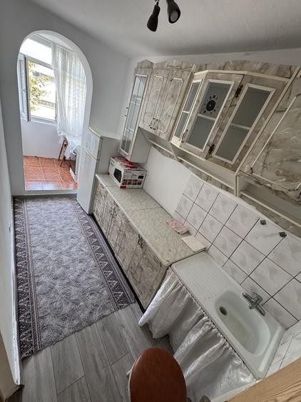 Garsonieră decomandată în Central