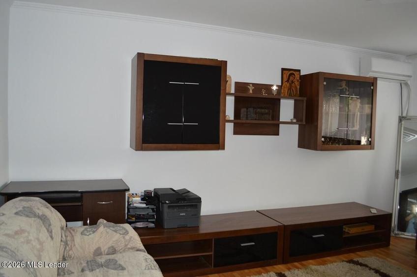 Apartament cu 3 camere decomandat, mobilat în Popa Șapcă