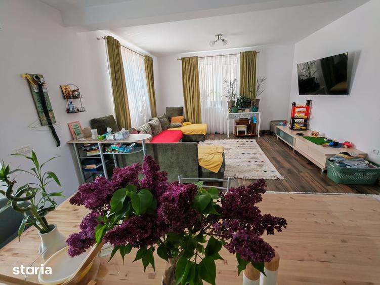 Casă cu 4 camere cu Teren 300 Mp în Agigea