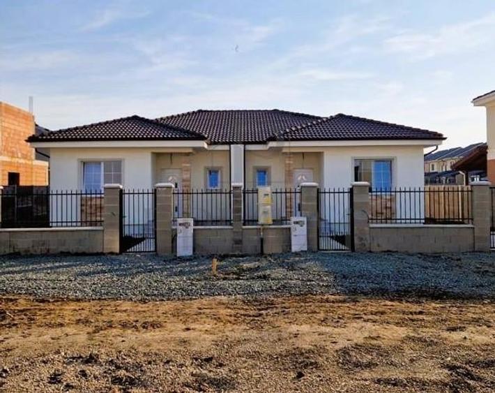 Duplex cu 3 camere cu Teren 310 Mp în Șag