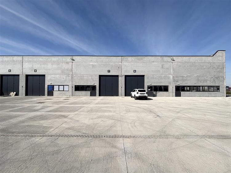 Spațiu industrial, de 255 mp, în Vest