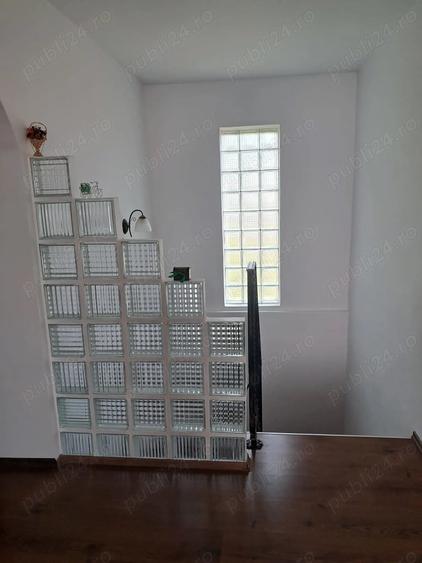 Casă cu 5 camere în Șerbănești