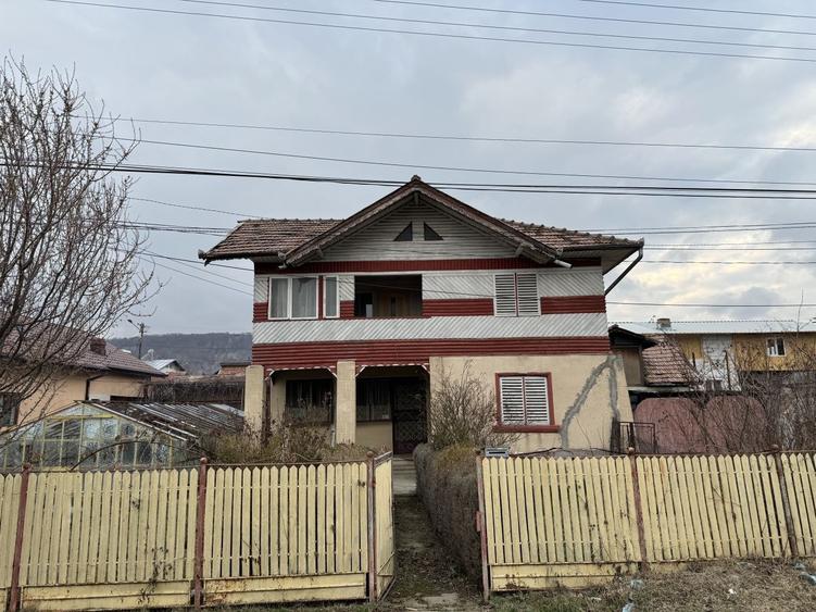 Casa + teren de vanzare - 4