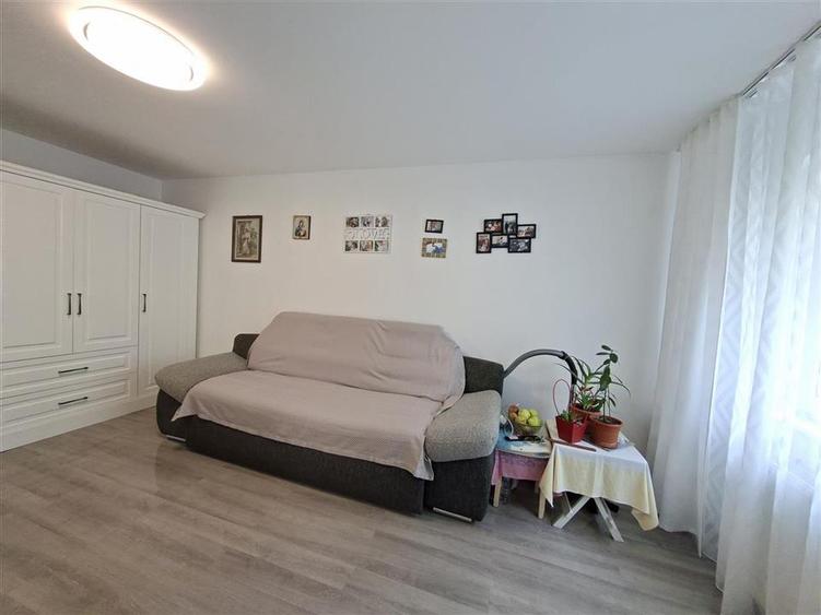 Garsoniera moderna cu pivnita zona Lazaret - 6