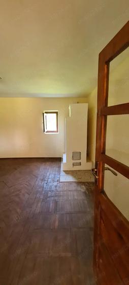 Proprietate unica la marginea ora?ului Targu Jiu Casa solida P+1 + teren intravilan ?i extravilan - 6