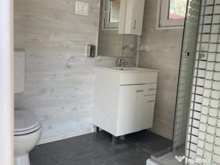 Casa spa?ioasa, complet mobilata, cu teren generos F - 4