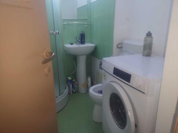 Inchiriez garsoniera Valea Rosie - 14