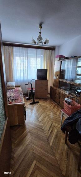 Apartament cu 3 camere de vazare in Cugir - 7