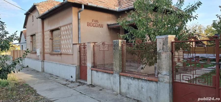 Vand casa in comuna Pesac. - 2