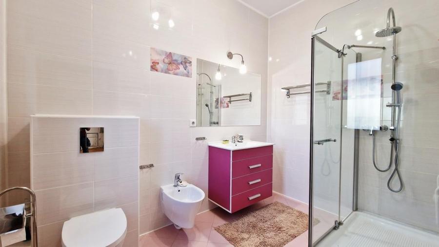 Vila P+1, 6 camere, teren 940mp, Otopeni-23 August - 9