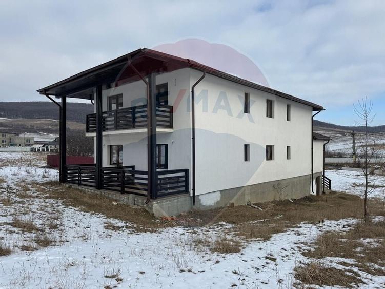 Casa  si  teren zona Balaurul - 39
