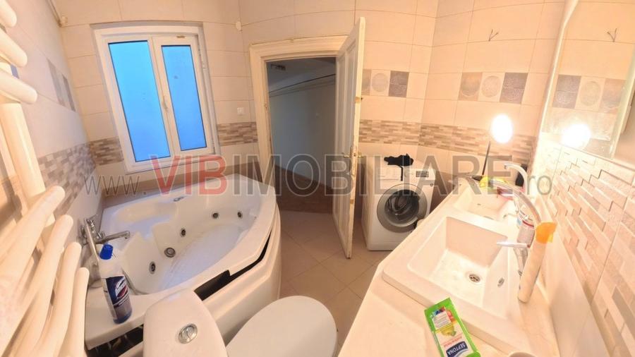 Inchiriere/Vanzare Ultracentral, Apartament Rezidential sau Societate, 3 camere - 5