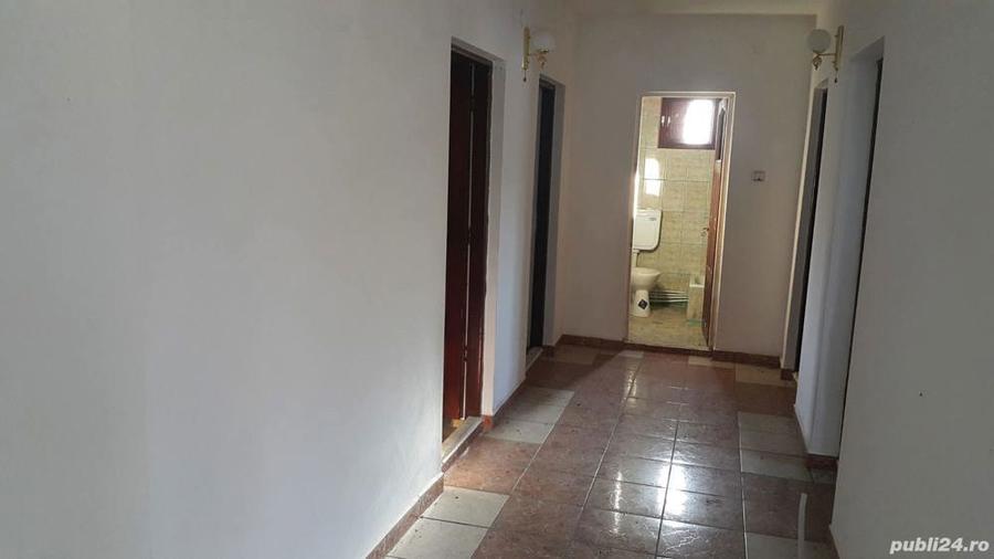 Casa de vacan?a (motel) pe Lacul Cinci?. - 2