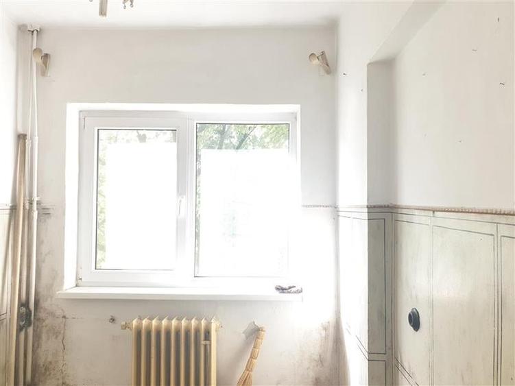 Apartament 2 camere, et 3, debransat,liber, Gara - 9