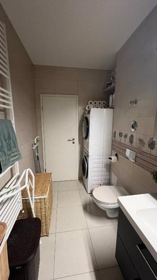 Proprietar - ap 2 camere decomandat - 16