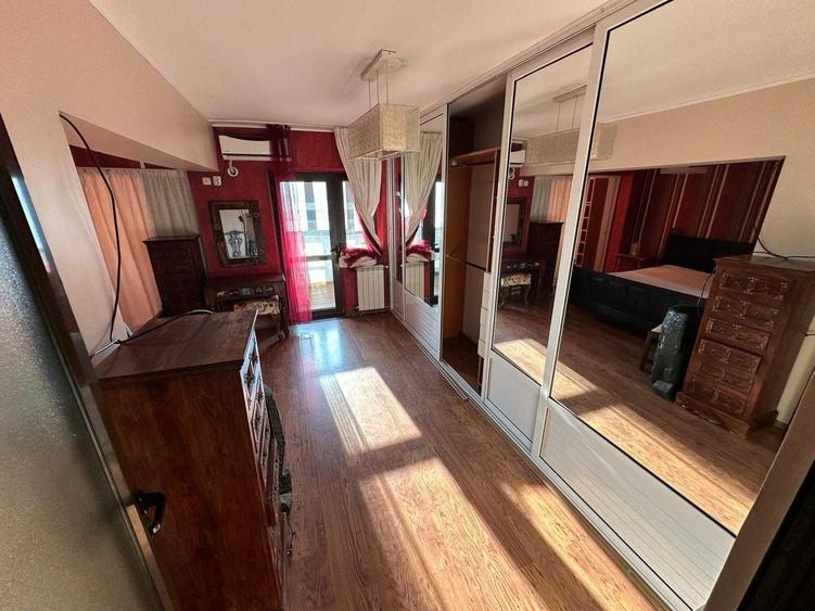 Apartament cu 4 camere decomandat în Centru Civic